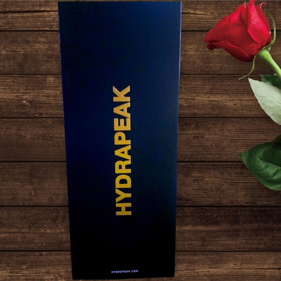 Hydrapeak Limited Edition Rhinestone Hearts Tumbler - Picture 6 of 7